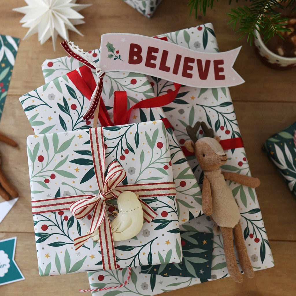 Clara and Macy Meredith White Christmas Foliage Wrapping Paper Set
Eco Friendly Plastic Free